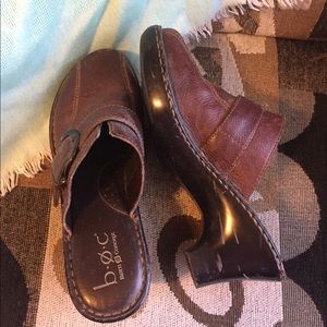 boc clogs size 9